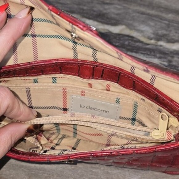 Liz Claiborne Red Croc-Embossed Shoulder Bag Wristlet Purse – Patent Gloss –... - Picture 8 of 9